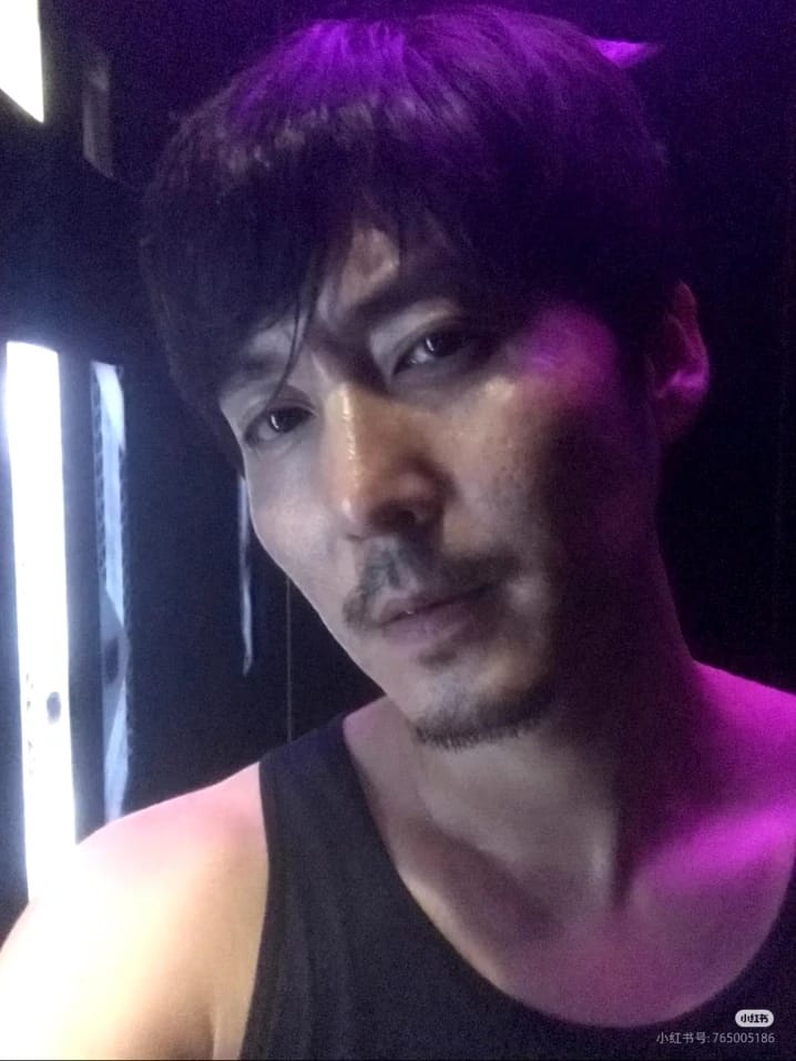 王龙正 - 。