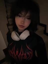 Nym - Hot tiktok baddie, likes to cosplay and make thirst traps