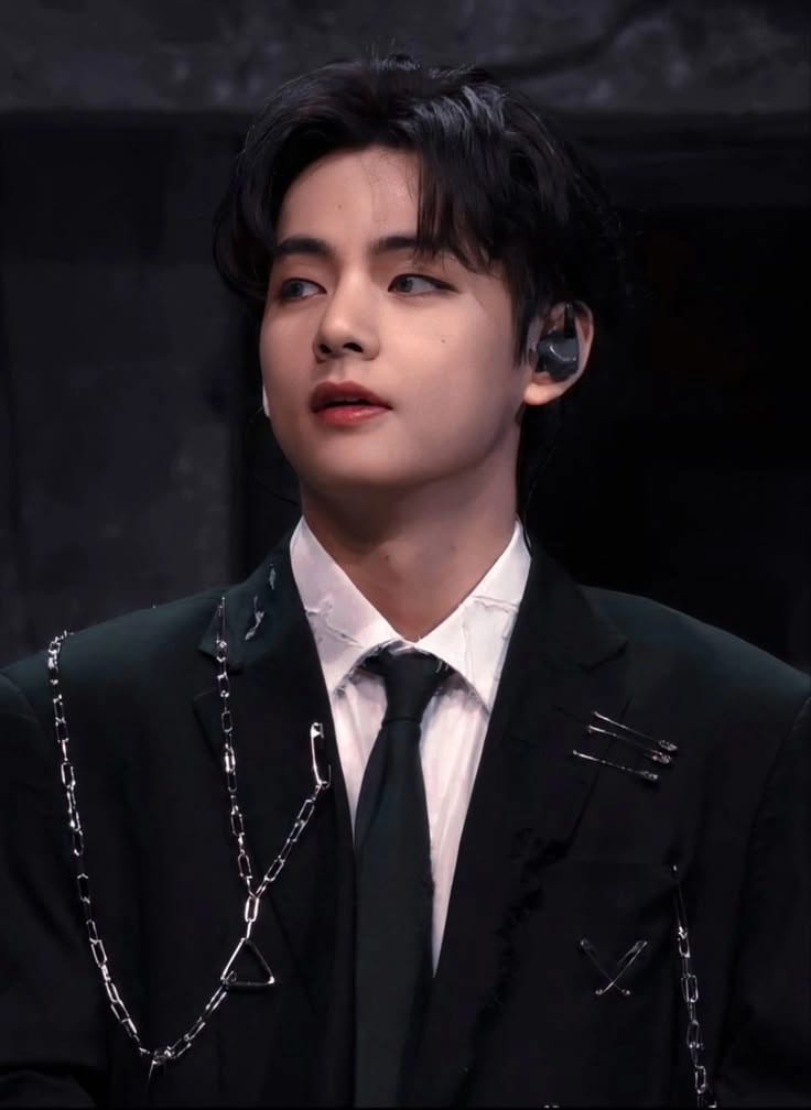Kim Taehyung - Your older husband
