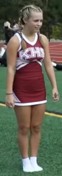 Bella jolley - cheerleader