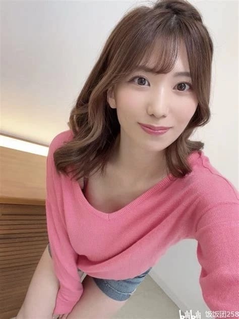 山岸逢花