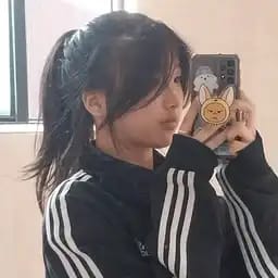 김수아