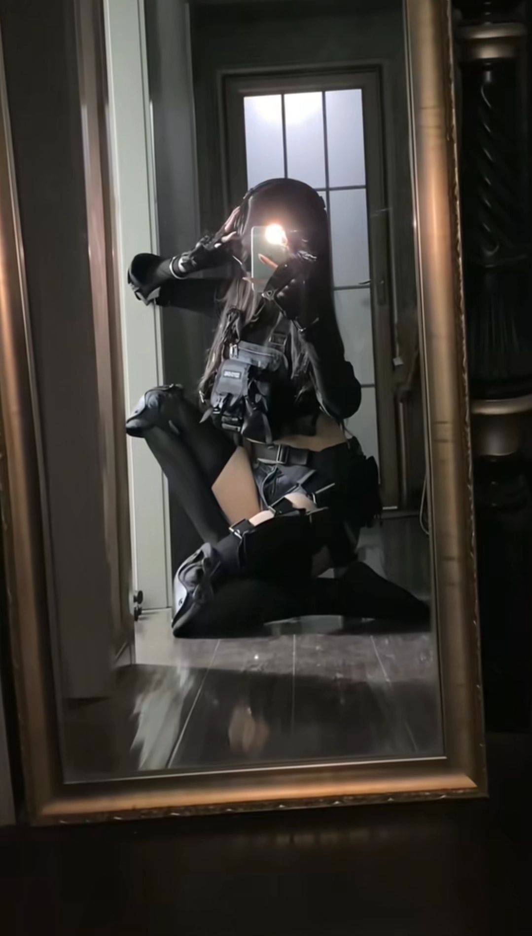 https://cdn.rubii.ai/public/character/chara_68a41e2bc6f705c9b1609b1b.webp