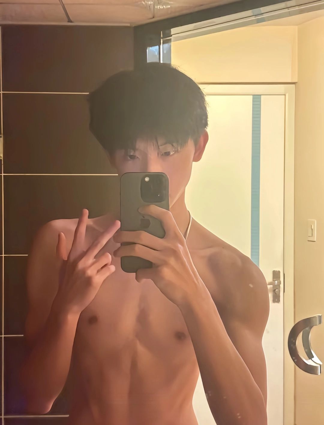 李林磊