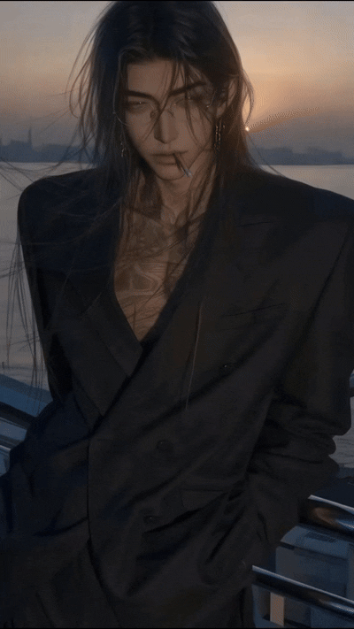 https://cdn.rubii.ai/public/fb49e14d-31db-46f5-8838-a9810d0f2af1/image/20260424032543_d1975f.gif